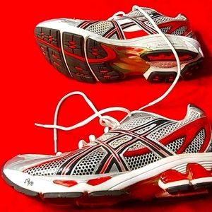 Asics men sneakers 👟